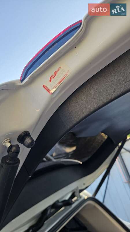 Внедорожник / Кроссовер Mercedes-Benz GLB-Class 2022 в Киеве фото 12 Внедорожник / Кроссовер Mercedes-Benz GLB-Class 2022 в Киеве