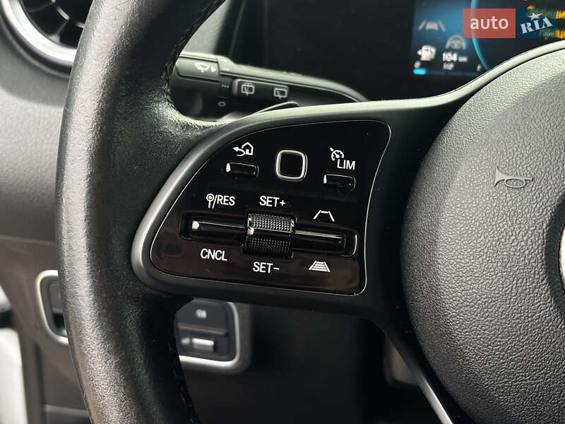 Внедорожник / Кроссовер Mercedes-Benz GLB-Class 2021 в Львове