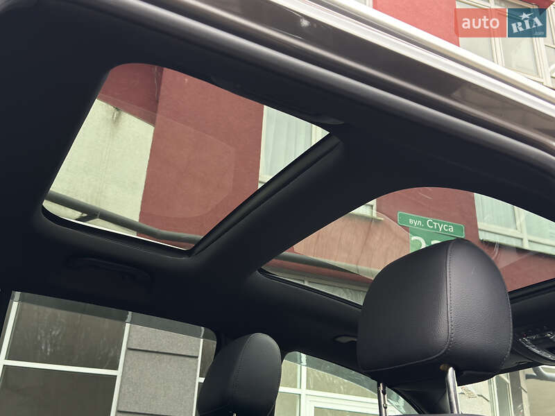 Внедорожник / Кроссовер Mercedes-Benz GLB-Class 2019 в Львове