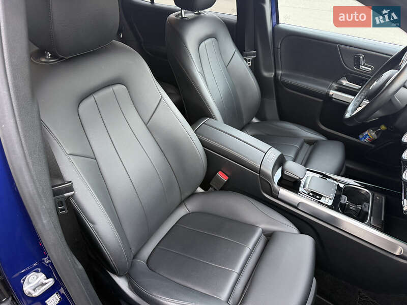 Внедорожник / Кроссовер Mercedes-Benz GLB-Class 2020 в Киеве