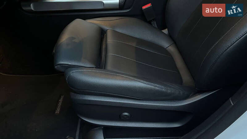 Внедорожник / Кроссовер Mercedes-Benz GLB-Class 2020 в Хмельницком