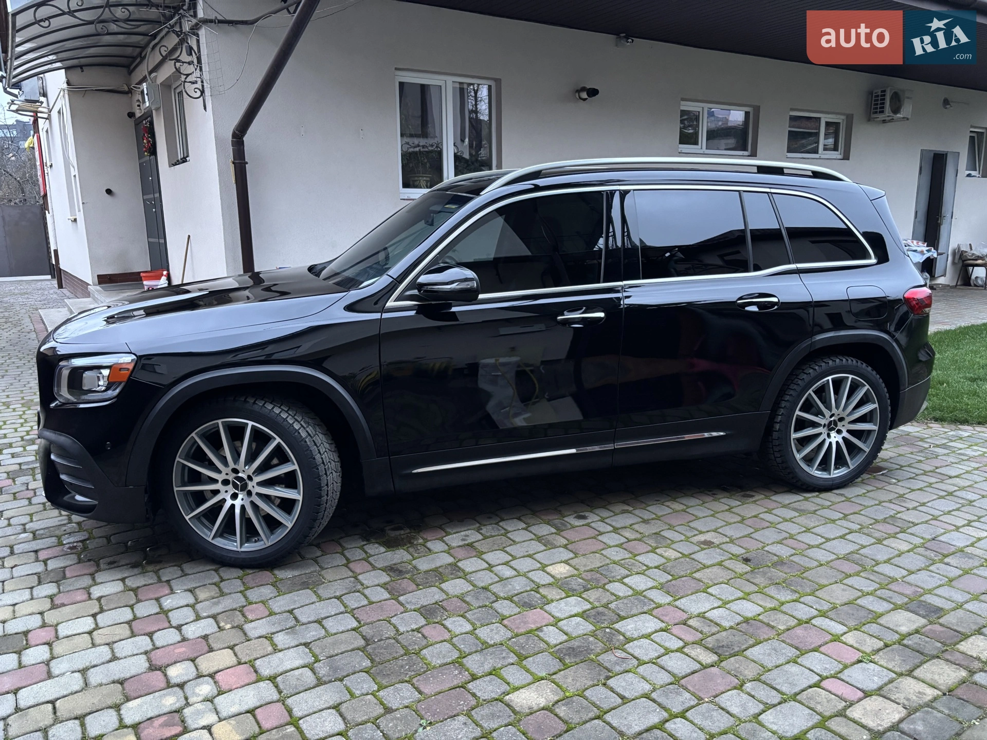 2021 Mercedes-Benz GLB - мініатюра 16