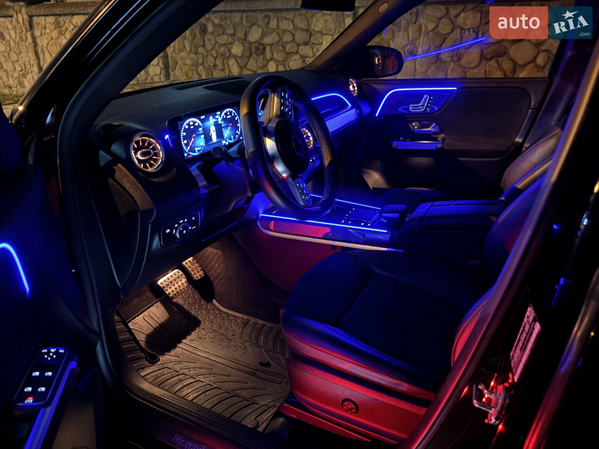 2021 Mercedes-Benz GLB - мініатюра 40