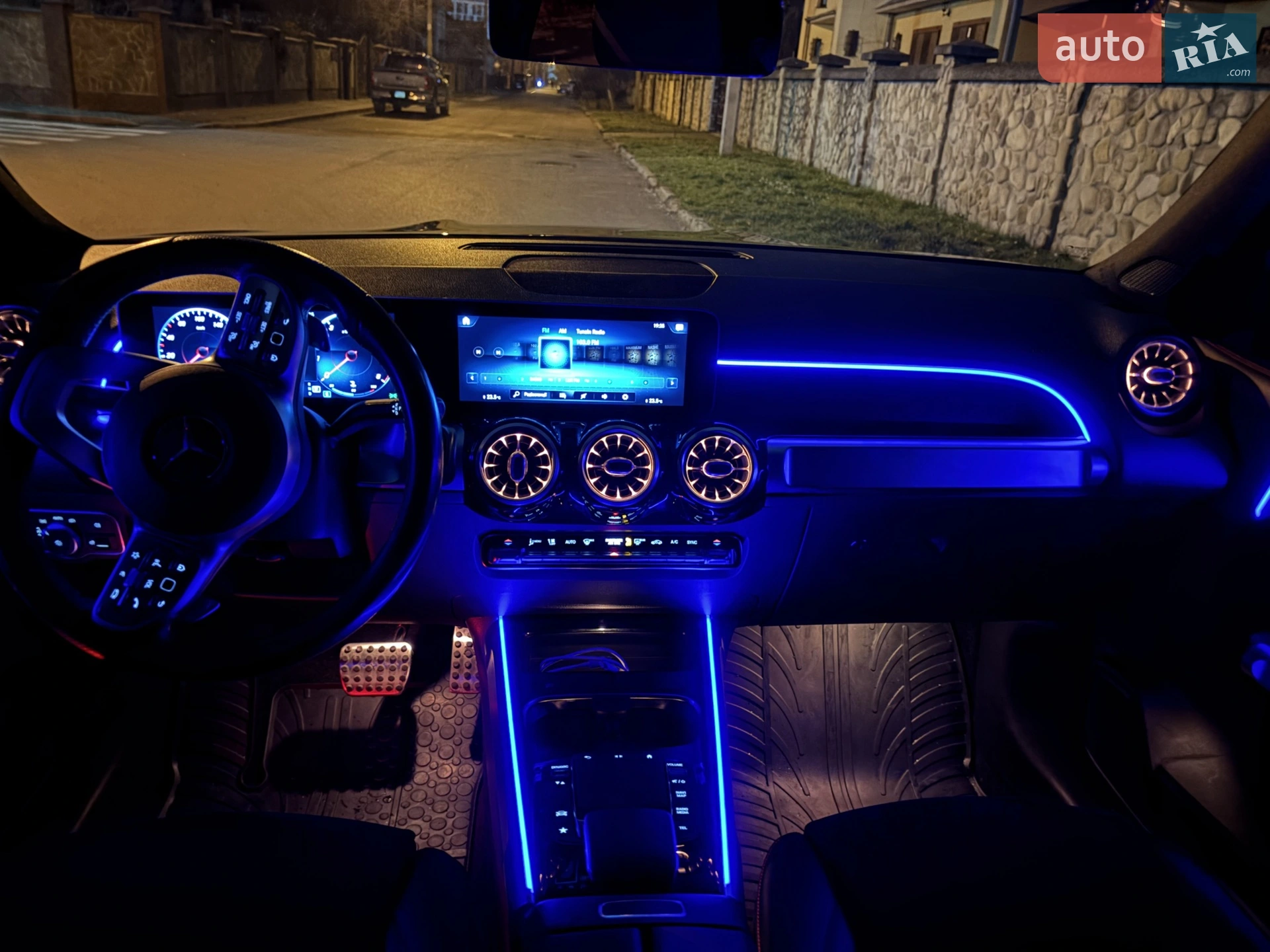 2021 Mercedes-Benz GLB - мініатюра 41