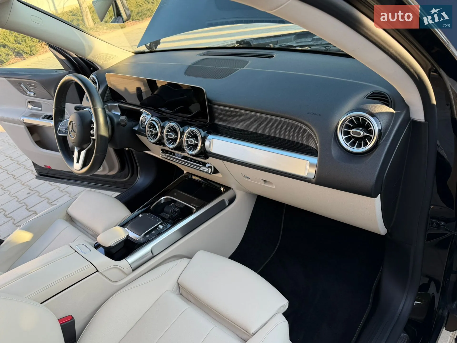2021 Mercedes-Benz GLB - мініатюра 35