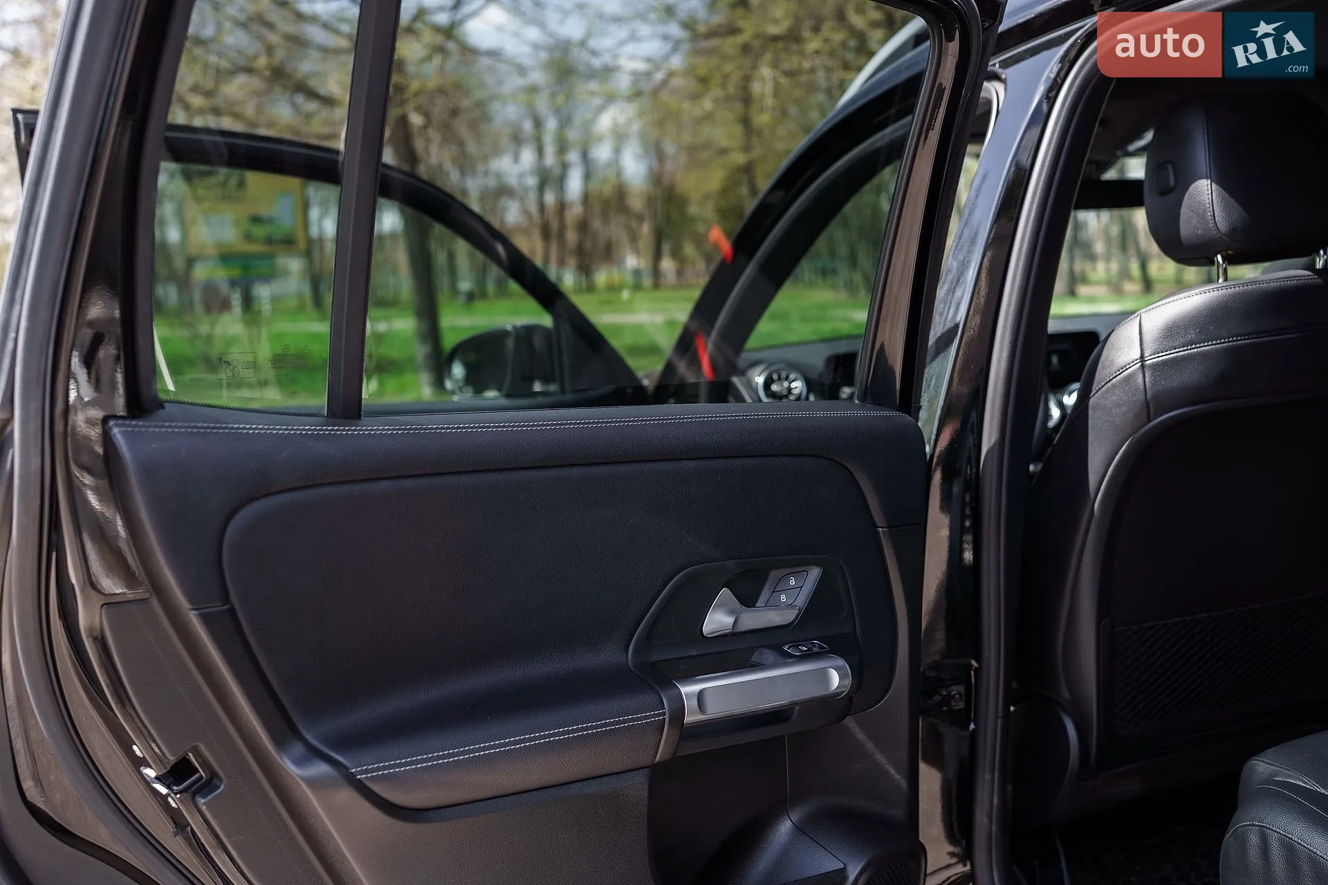 2019 Mercedes-Benz GLB - мініатюра 17