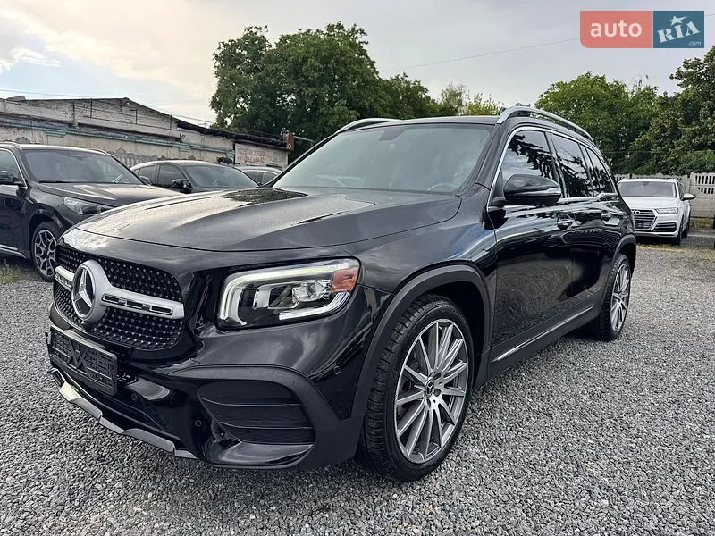 Mercedes-Benz GLB-Class 2021