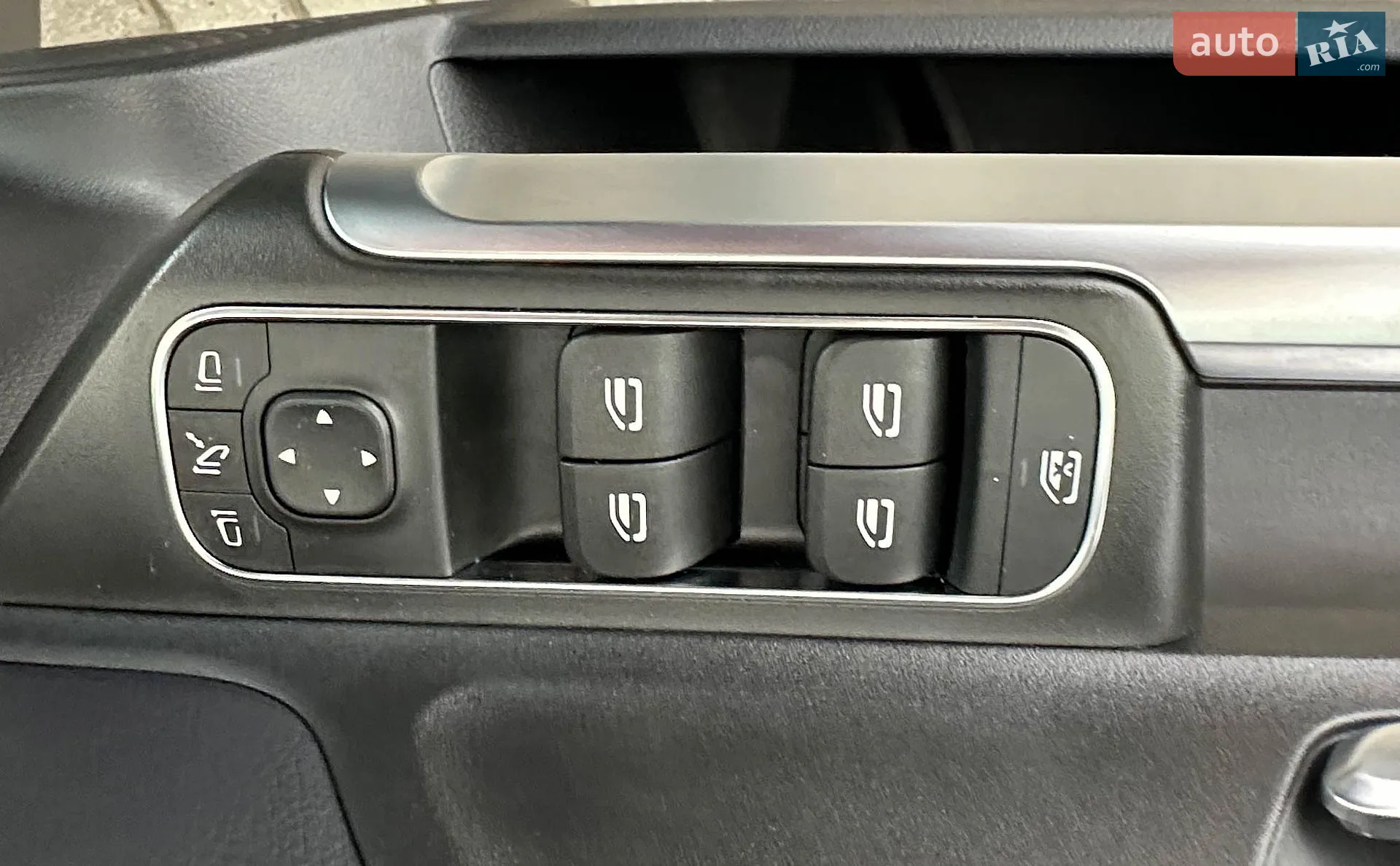 2021 Mercedes-Benz GLB - мініатюра 17