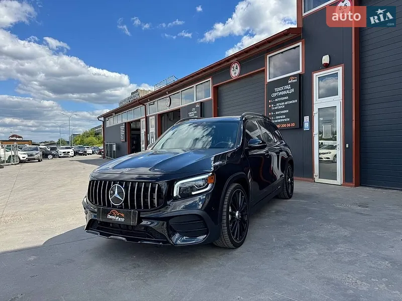Mercedes-Benz GLB-Class 2021