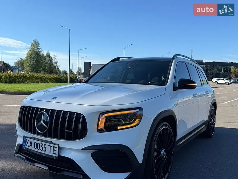 Mercedes-Benz GLB-Class 2021