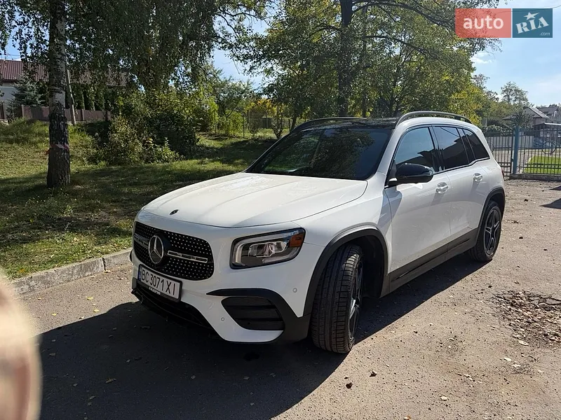 Mercedes-Benz GLB-Class 2021