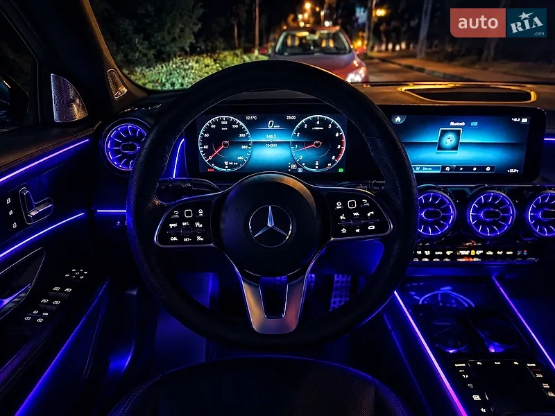Mercedes-Benz GLB-Class 2021