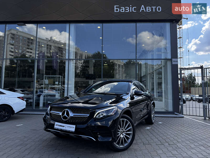 Позашляховик / Кросовер Mercedes-Benz GLC-Class Coupe 2017 в 
