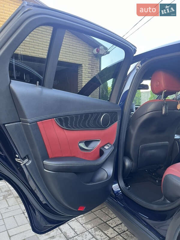 Позашляховик / Кросовер Mercedes-Benz GLC-Class Coupe 2018 в Дніпрі фото 6 Позашляховик / Кросовер Mercedes-Benz GLC-Class Coupe 2018 в Дніпрі