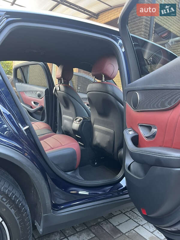 Позашляховик / Кросовер Mercedes-Benz GLC-Class Coupe 2018 в Дніпрі фото 5 Позашляховик / Кросовер Mercedes-Benz GLC-Class Coupe 2018 в Дніпрі