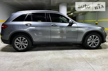 Внедорожник / Кроссовер Mercedes-Benz GLC-Class 2017 в 