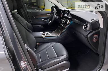 Внедорожник / Кроссовер Mercedes-Benz GLC-Class 2017 в 