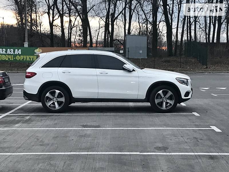 Внедорожник / Кроссовер Mercedes-Benz GLC-Class 2016 в Киеве фото 4 Внедорожник / Кроссовер Mercedes-Benz GLC-Class 2016 в Киеве