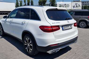 Внедорожник / Кроссовер Mercedes-Benz GLC-Class 2016 в 