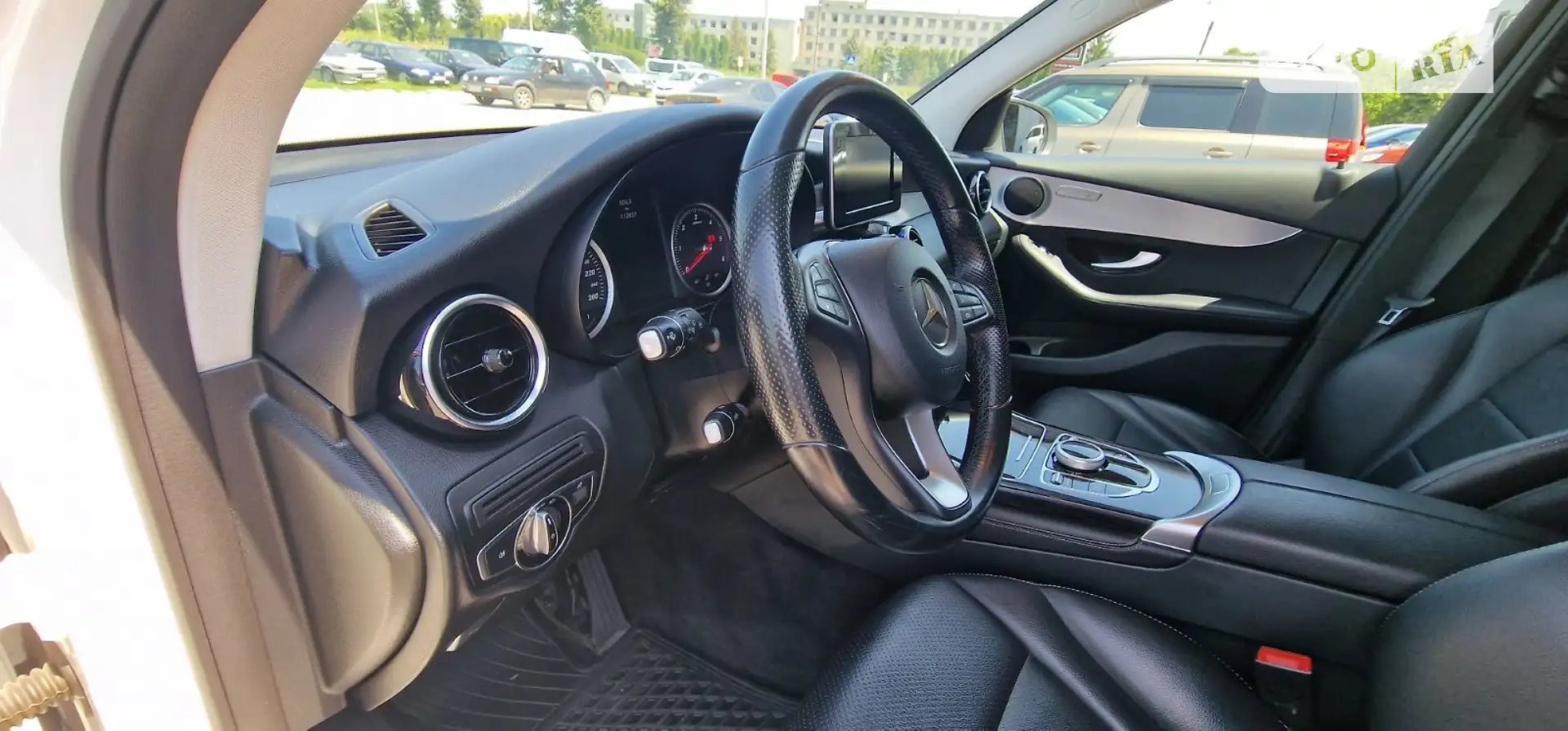 2016 Mercedes-Benz GLC - мініатюра 35