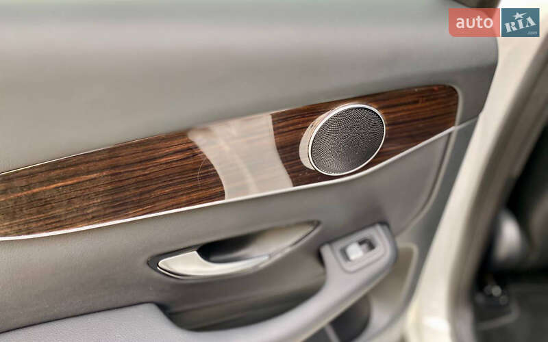 Позашляховик / Кросовер Mercedes-Benz GLC-Class 2019 в Мукачевому