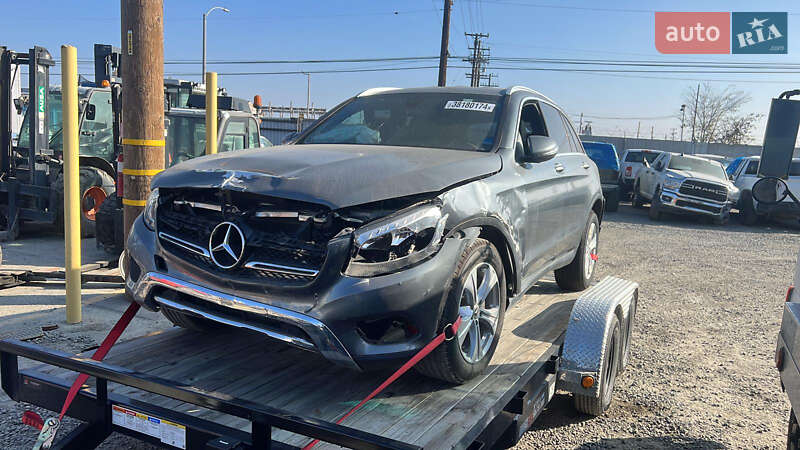 Внедорожник / Кроссовер Mercedes-Benz GLC-Class 2017 в Киеве