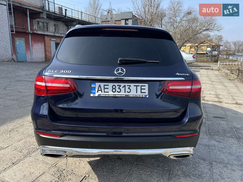 Внедорожник / Кроссовер Mercedes-Benz GLC-Class 2017 в Днепре