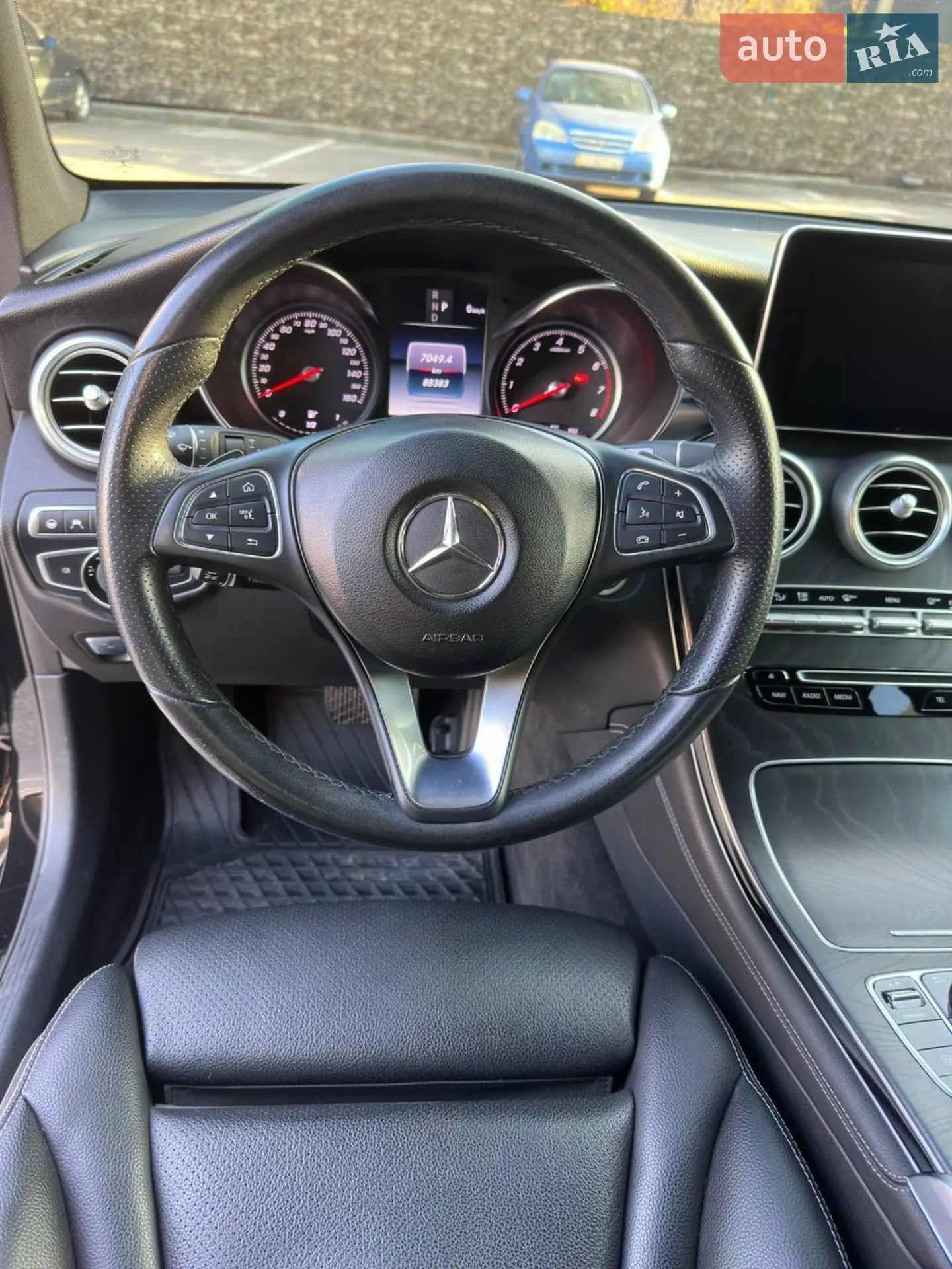 2016 Mercedes-Benz GLC - мініатюра 31