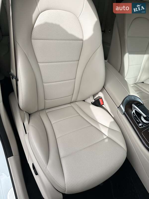 Внедорожник / Кроссовер Mercedes-Benz GLC-Class 2017 в Днепре фото 28 Внедорожник / Кроссовер Mercedes-Benz GLC-Class 2017 в Днепре