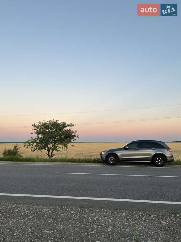 Внедорожник / Кроссовер Mercedes-Benz GLC-Class 2018 в 