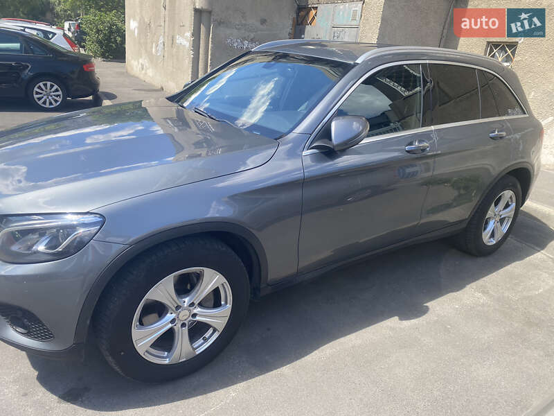 Внедорожник / Кроссовер Mercedes-Benz GLC-Class 2016 в Киеве