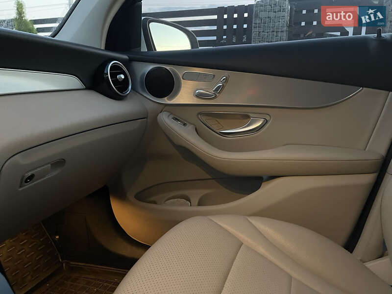 Внедорожник / Кроссовер Mercedes-Benz GLC-Class 2016 в Коломые