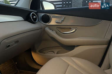 Внедорожник / Кроссовер Mercedes-Benz GLC-Class 2016 в 
