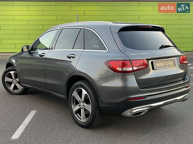 Позашляховик / Кросовер Mercedes-Benz GLC-Class 2016 в Києві