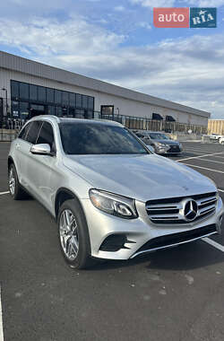 Внедорожник / Кроссовер Mercedes-Benz GLC-Class 2017 в 