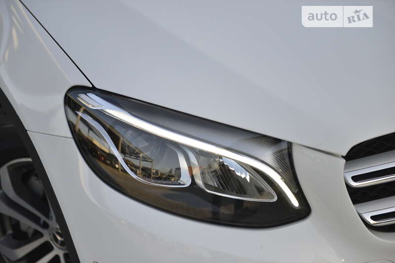 Внедорожник / Кроссовер Mercedes-Benz GLC-Class 2017 в Мукачево фото 2 Внедорожник / Кроссовер Mercedes-Benz GLC-Class 2017 в Мукачево