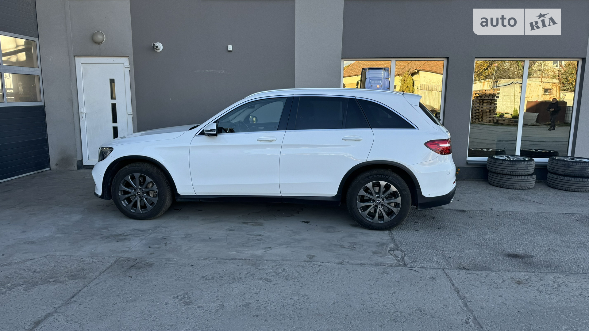 2017 Mercedes-Benz GLC - мініатюра 29