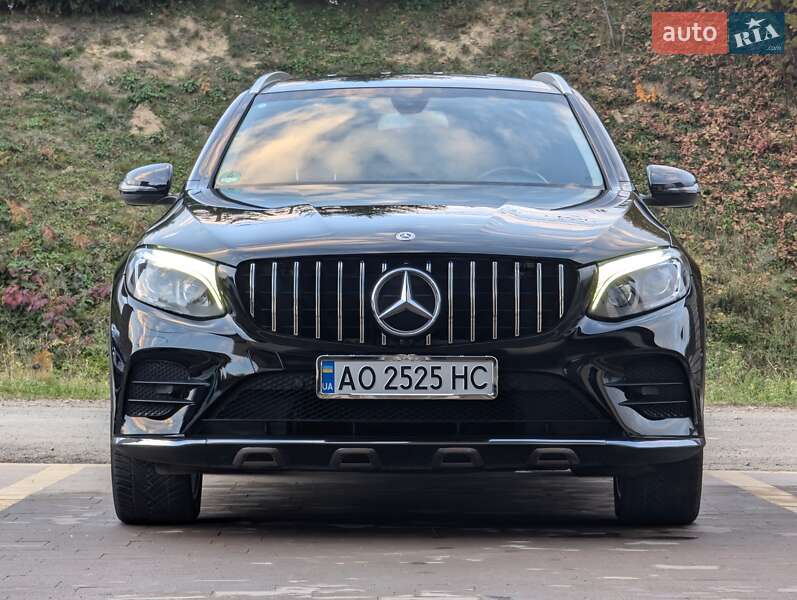 Внедорожник / Кроссовер Mercedes-Benz GLC-Class 2017 в Сваляве