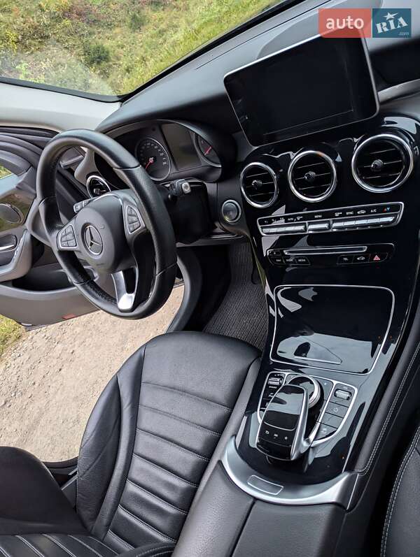 Внедорожник / Кроссовер Mercedes-Benz GLC-Class 2017 в Сваляве