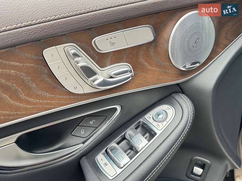 Позашляховик / Кросовер Mercedes-Benz GLC-Class 2017 в Києві
