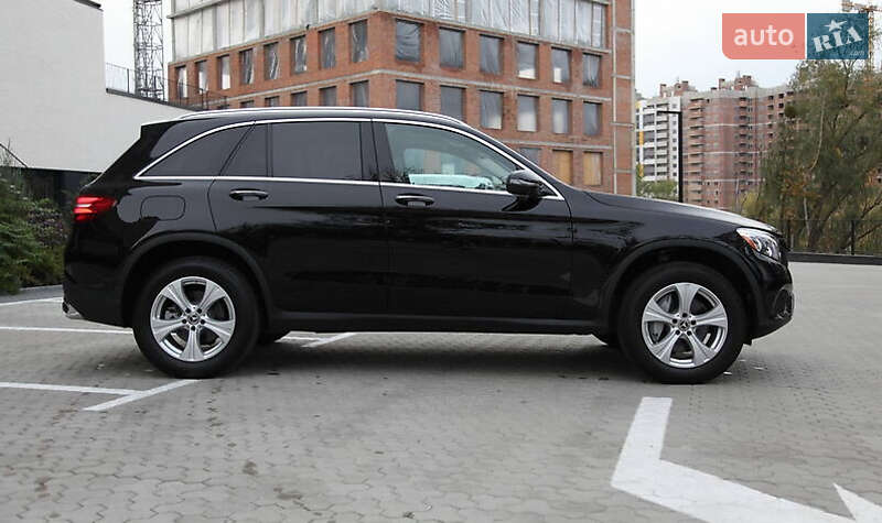Внедорожник / Кроссовер Mercedes-Benz GLC-Class 2017 в Киеве