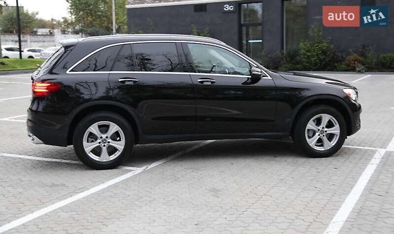 Внедорожник / Кроссовер Mercedes-Benz GLC-Class 2017 в Киеве