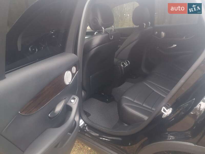 Внедорожник / Кроссовер Mercedes-Benz GLC-Class 2016 в Сумах