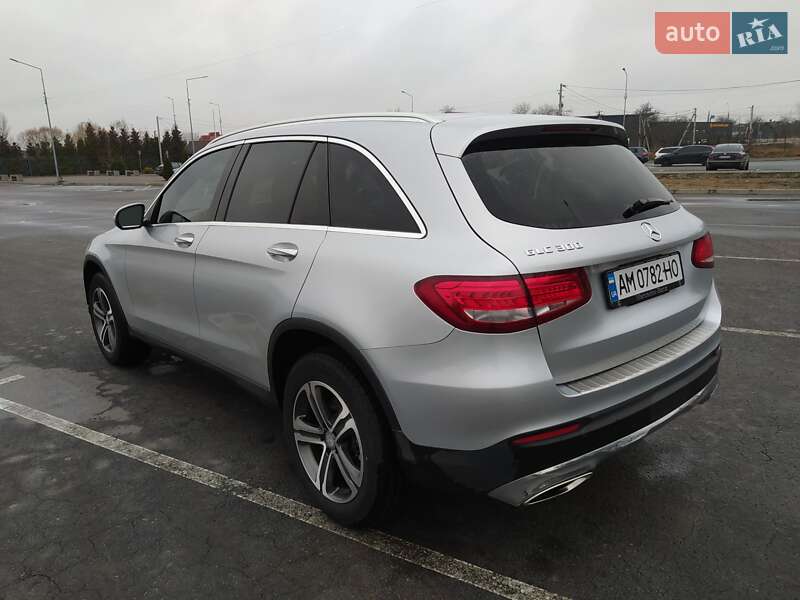 Внедорожник / Кроссовер Mercedes-Benz GLC-Class 2015 в Житомире