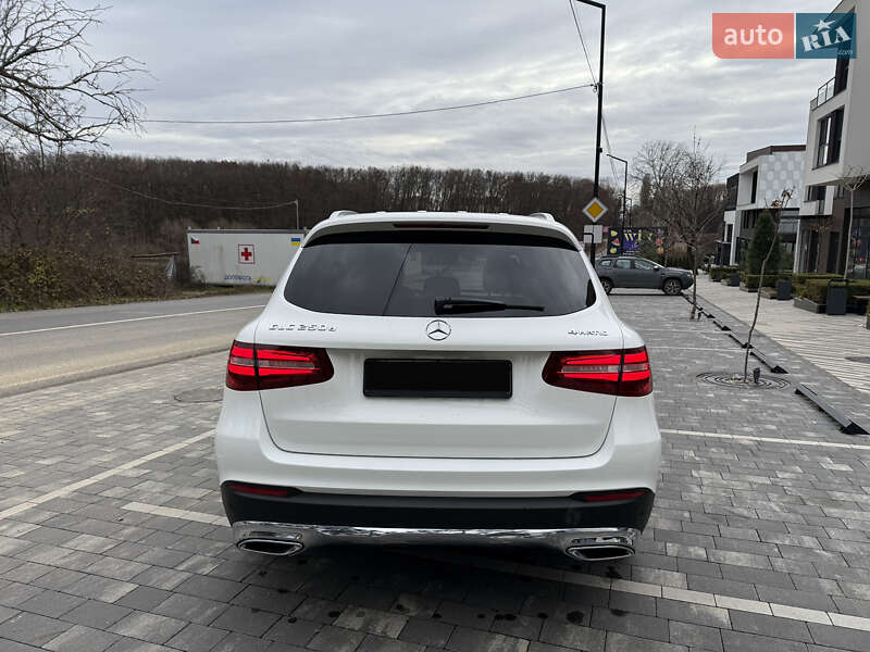 Внедорожник / Кроссовер Mercedes-Benz GLC-Class 2015 в Ужгороде