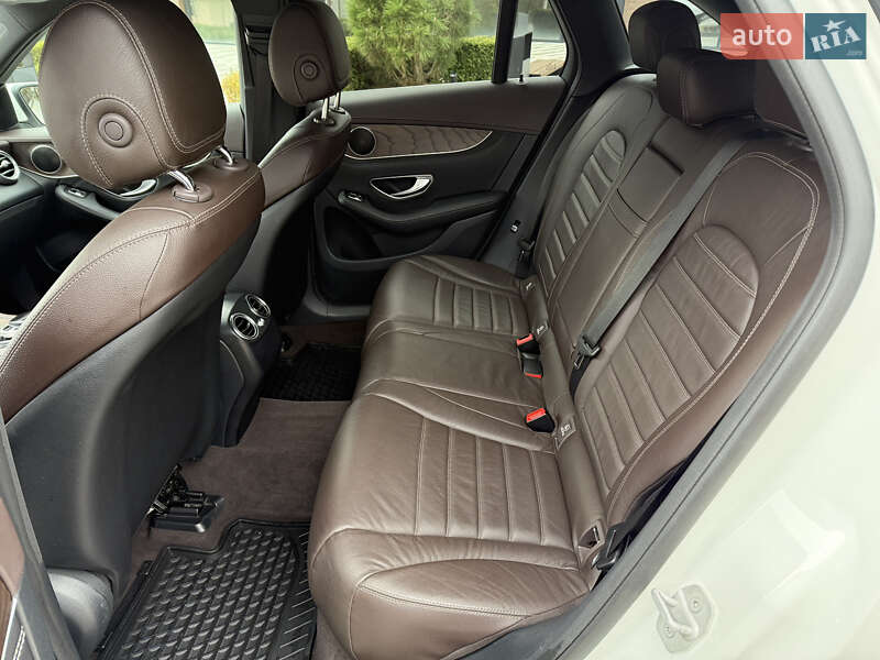 Внедорожник / Кроссовер Mercedes-Benz GLC-Class 2015 в Ужгороде