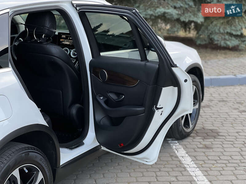 Позашляховик / Кросовер Mercedes-Benz GLC-Class 2015 в Івано-Франківську