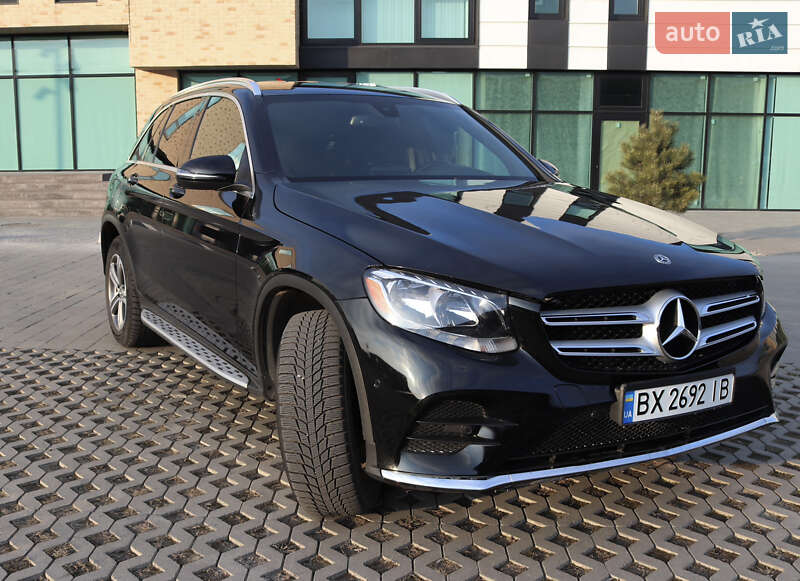 Внедорожник / Кроссовер Mercedes-Benz GLC-Class 2018 в 