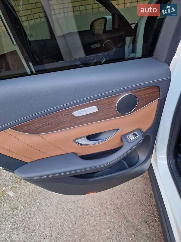 Внедорожник / Кроссовер Mercedes-Benz GLC-Class 2021 в Киеве