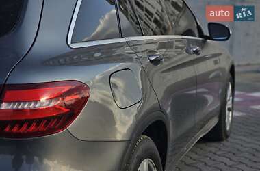 Внедорожник / Кроссовер Mercedes-Benz GLC-Class 2015 в 